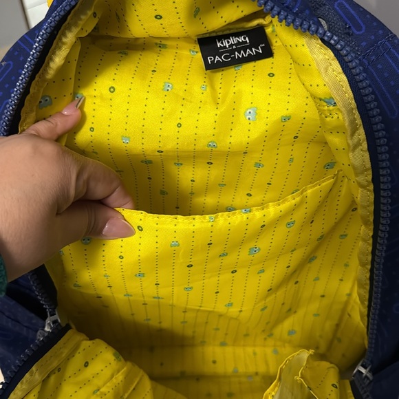PAC-MAN & Kipling Limited Edition 40th Anniversary Collection Backpack - Picture 8 of 13